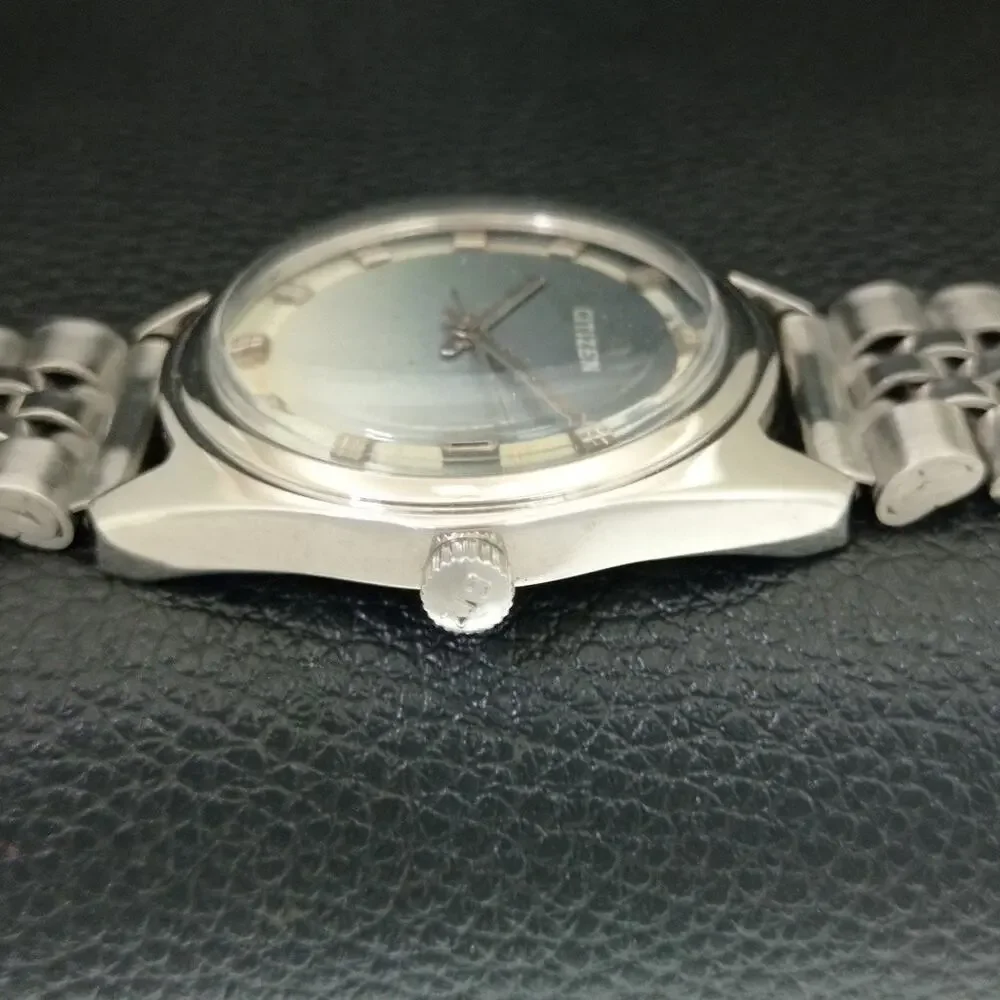 Vintage 1976 Citizen Manual Mens Silver Watch W/daydate & Blue accents